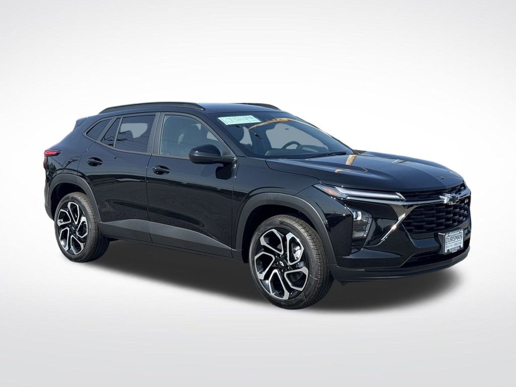 2026 Chevrolet Trax 2RS Image 3 of 35
