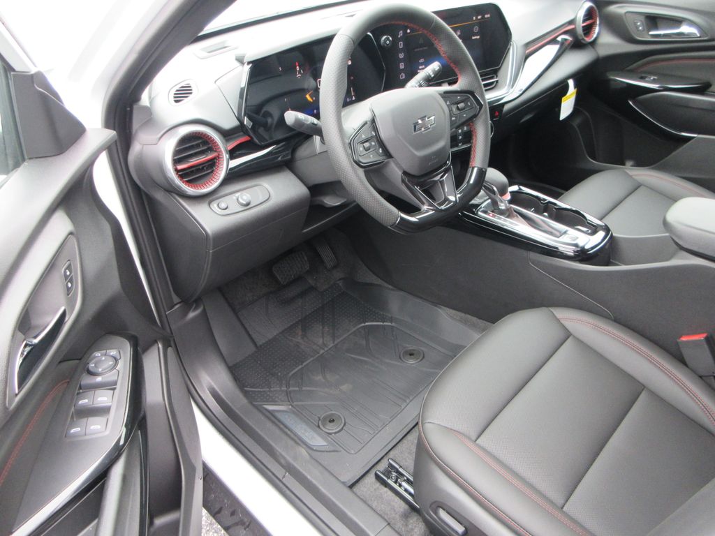 2026 Chevrolet Trax 2RS Image 14 of 34