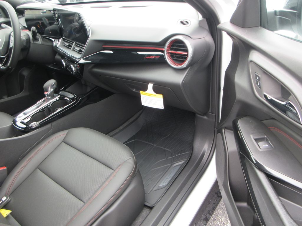 2026 Chevrolet Trax 2RS Image 28 of 34