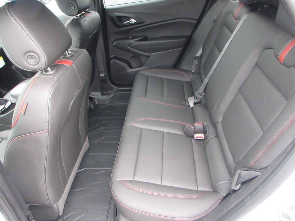 2026 Chevrolet Trax 2RS Image 12 of 34