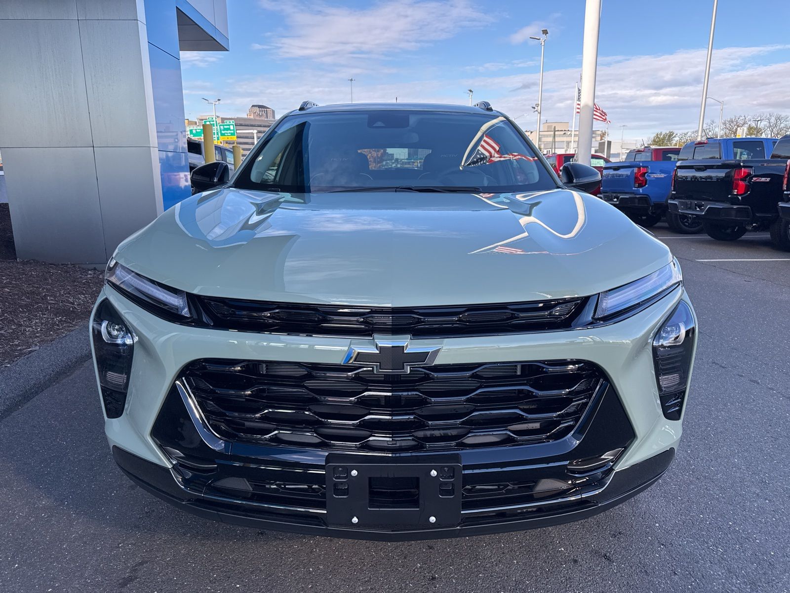 2026 Chevrolet Trax ACTIV Image 2 of 36