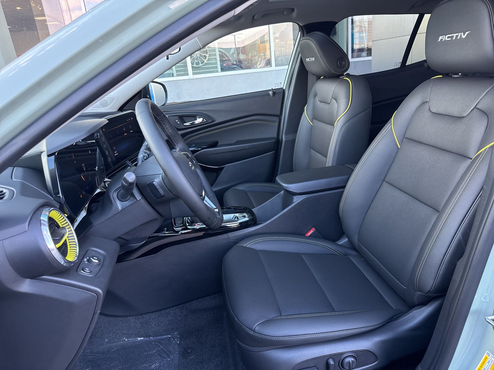 2026 Chevrolet Trax ACTIV Image 12 of 36