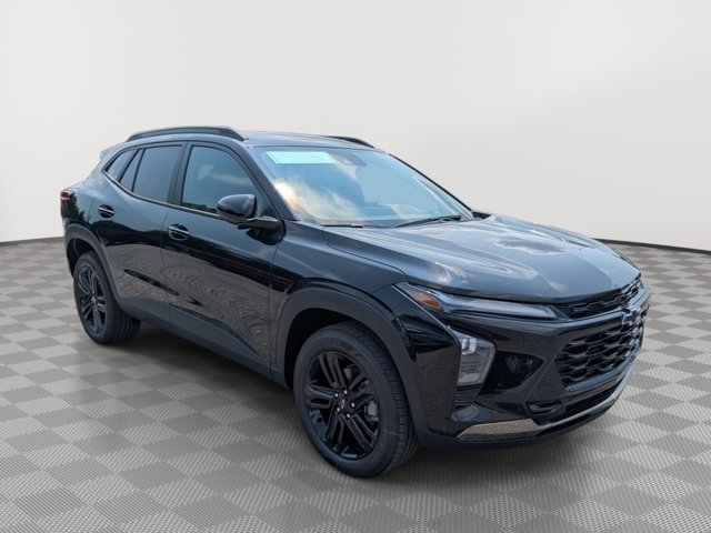 2026 Chevrolet Trax ACTIV Image 2 of 24