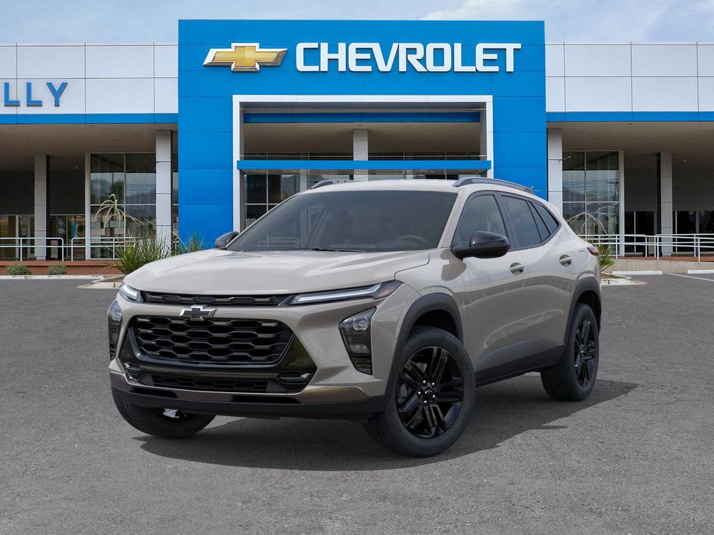 2026 Chevrolet Trax ACTIV Image 2 of 24