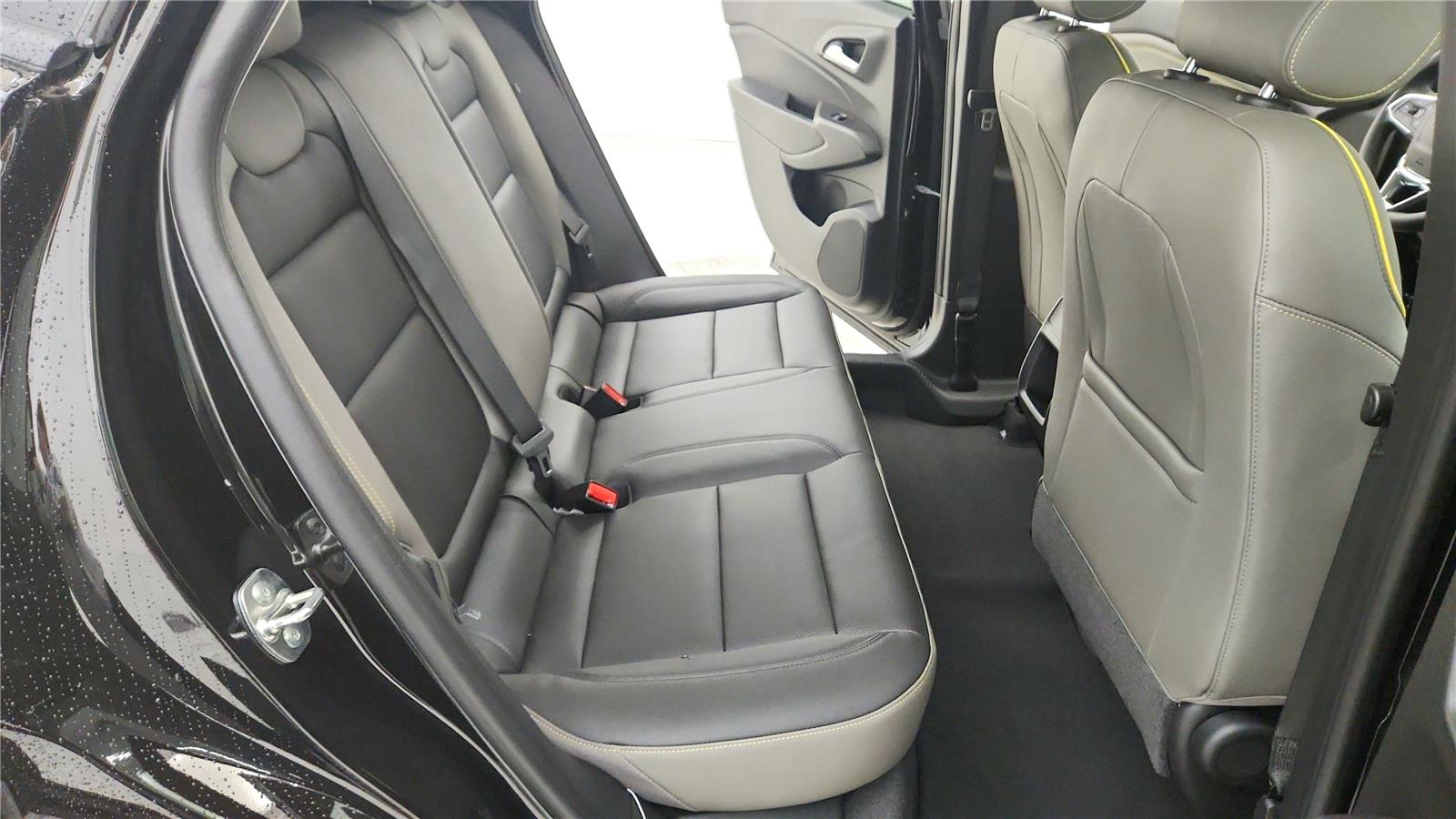 2026 Chevrolet Trax ACTIV Image 14 of 33