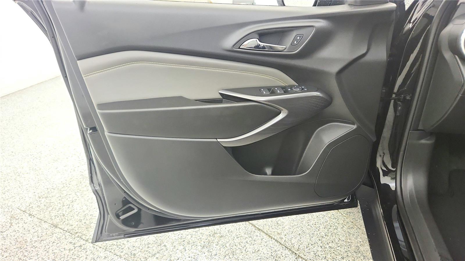 2026 Chevrolet Trax ACTIV Image 22 of 33