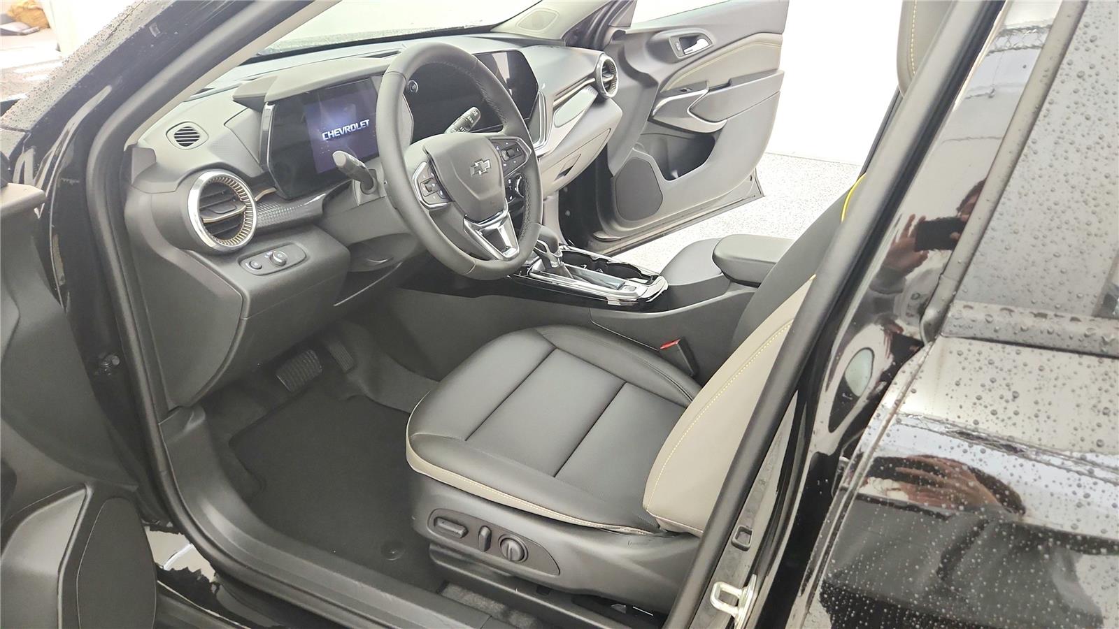 2026 Chevrolet Trax ACTIV Image 17 of 33