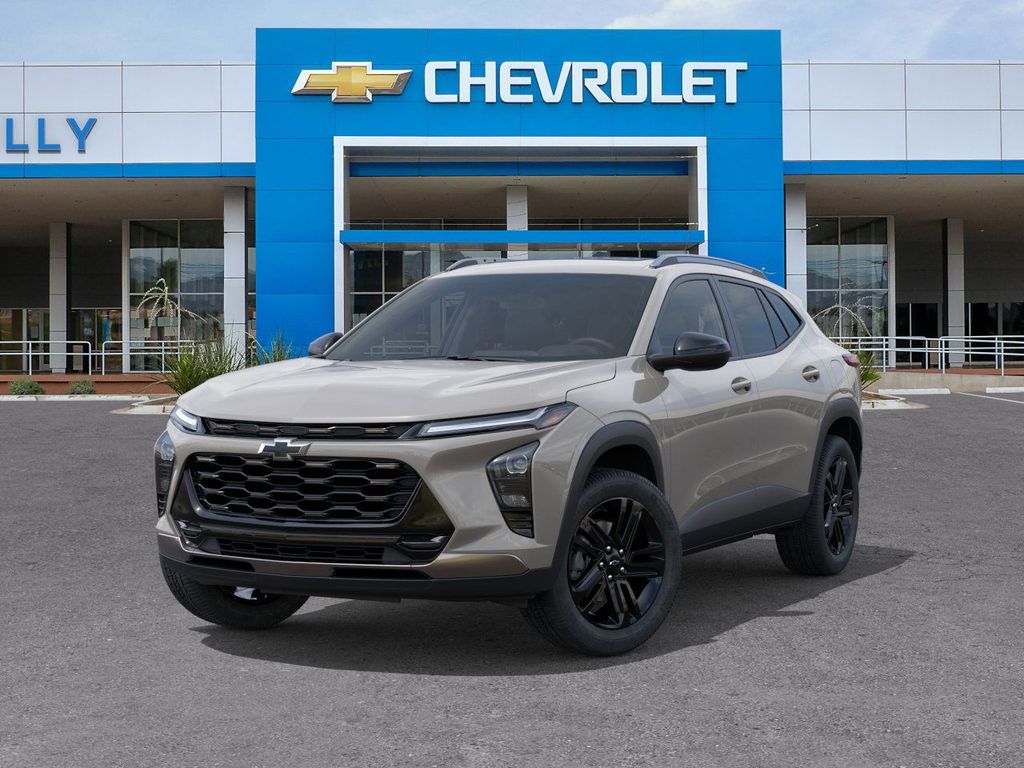 2026 Chevrolet Trax ACTIV Image 2 of 24
