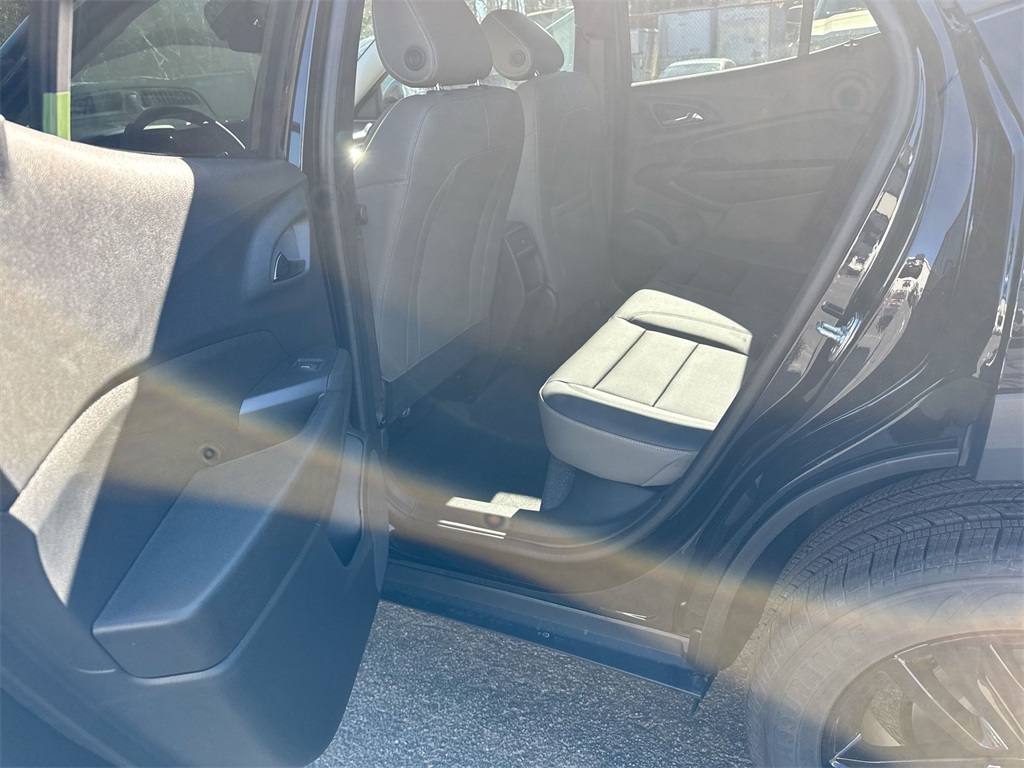 2026 Chevrolet Trax ACTIV Image 14 of 35