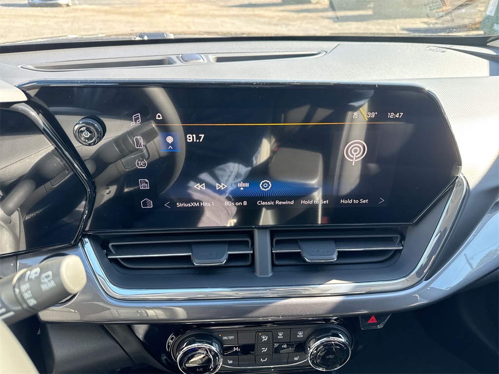 2026 Chevrolet Trax ACTIV Image 33 of 35