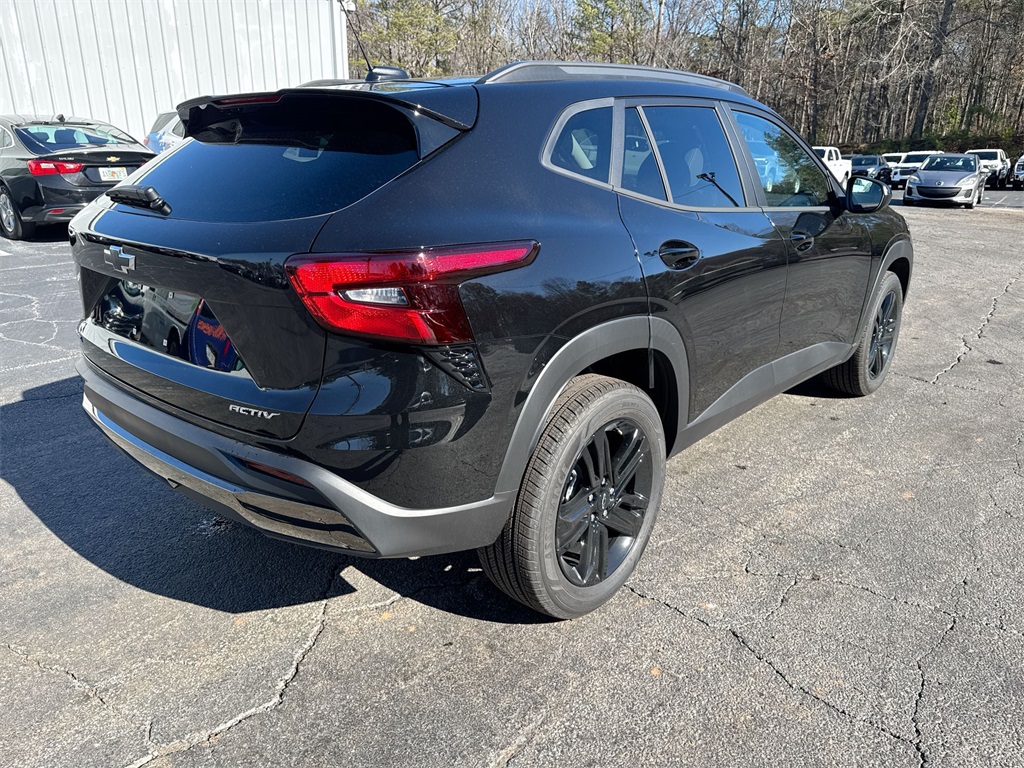 2026 Chevrolet Trax ACTIV Image 7 of 35
