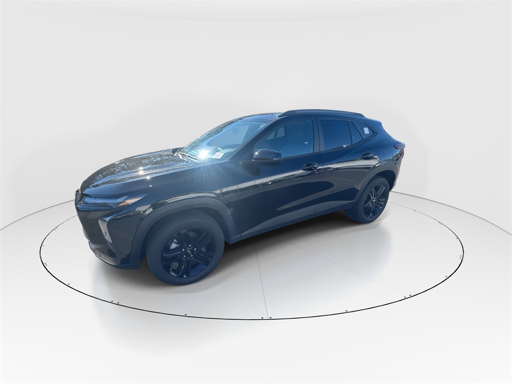 2026 Chevrolet Trax ACTIV Image 1 of 35