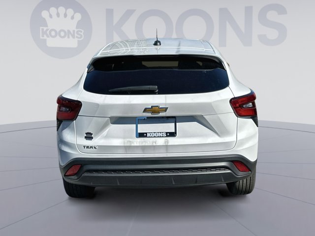 2026 Chevrolet Trax LS Image 6 of 23