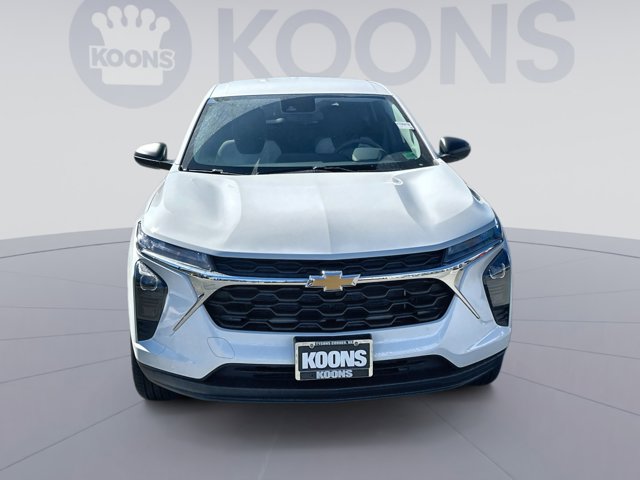 2026 Chevrolet Trax LS Image 2 of 23
