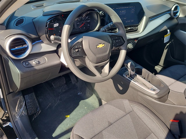 2026 Chevrolet Trax LS Image 14 of 31