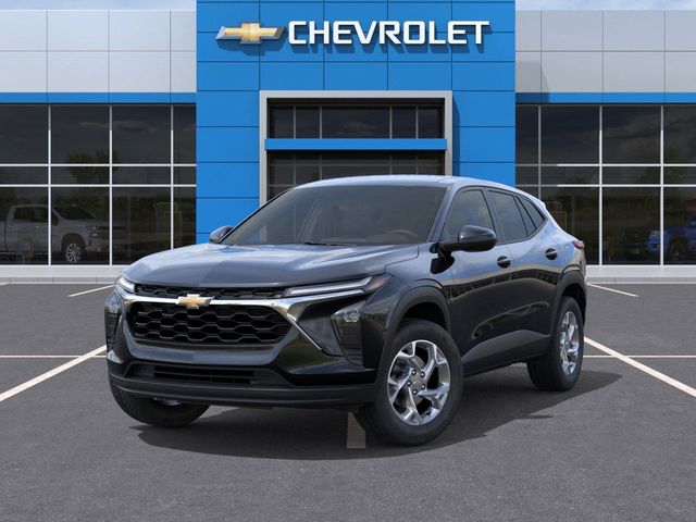 2026 Chevrolet Trax LS Image 2 of 24
