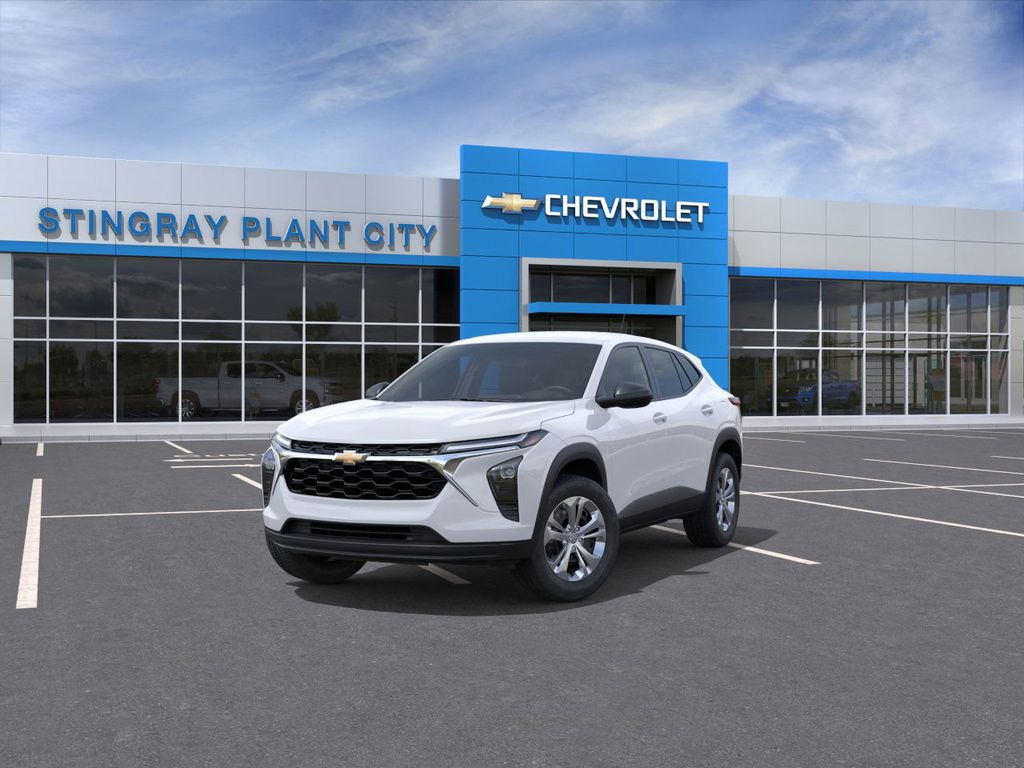 2026 Chevrolet Trax LS Image 3 of 27