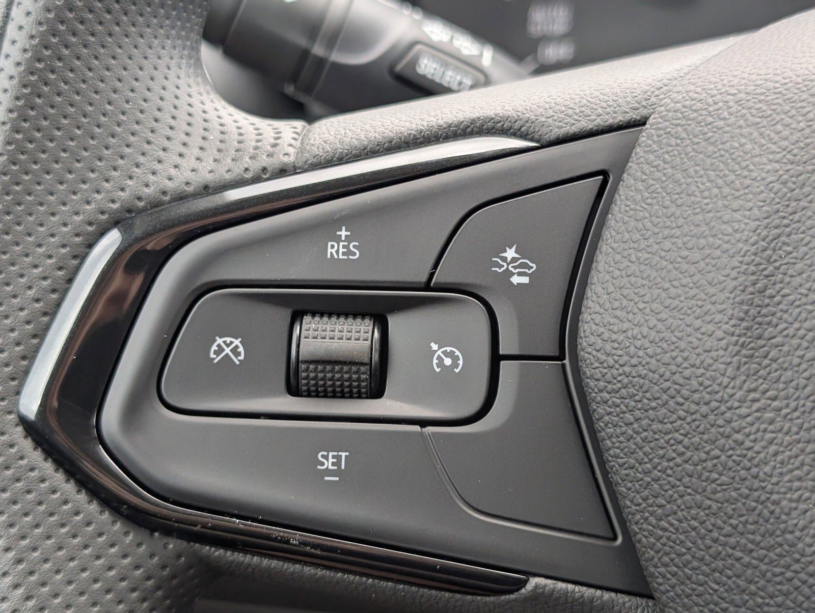 2026 Chevrolet Trax LS Image 14 of 21