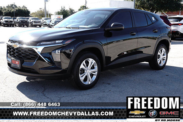 2026 Chevrolet Trax LS Image 1 of 43