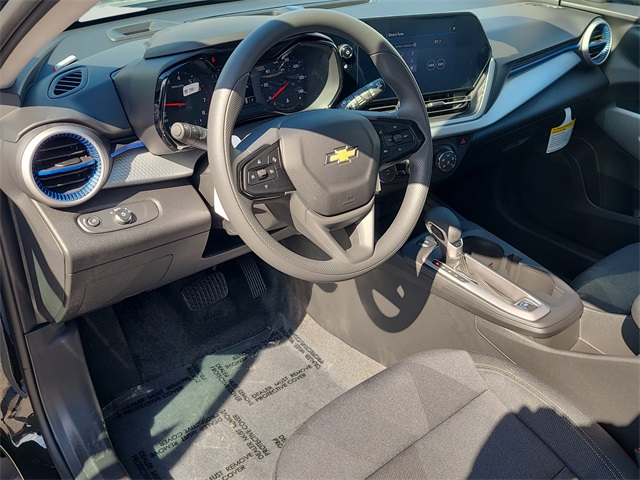 2026 Chevrolet Trax LS Image 17 of 33