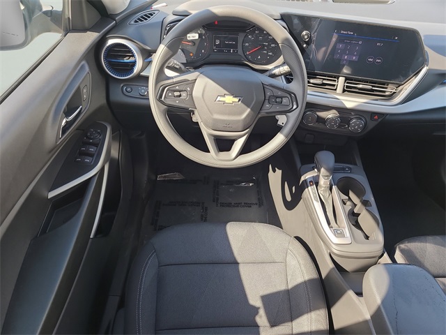 2026 Chevrolet Trax LS Image 16 of 33