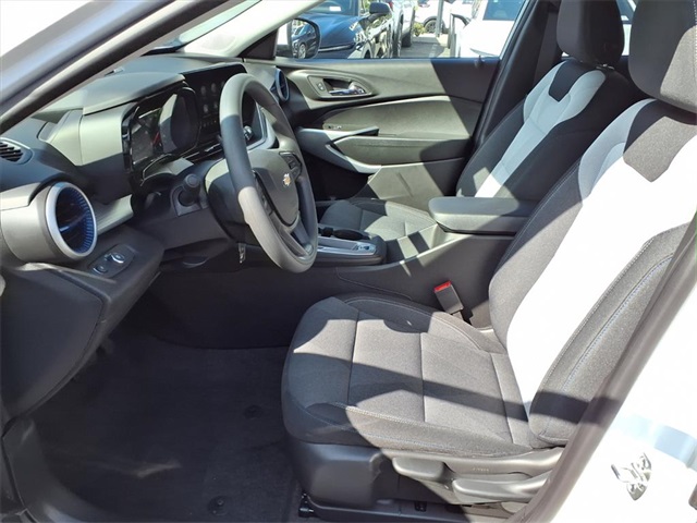 2026 Chevrolet Trax LS Image 9 of 12