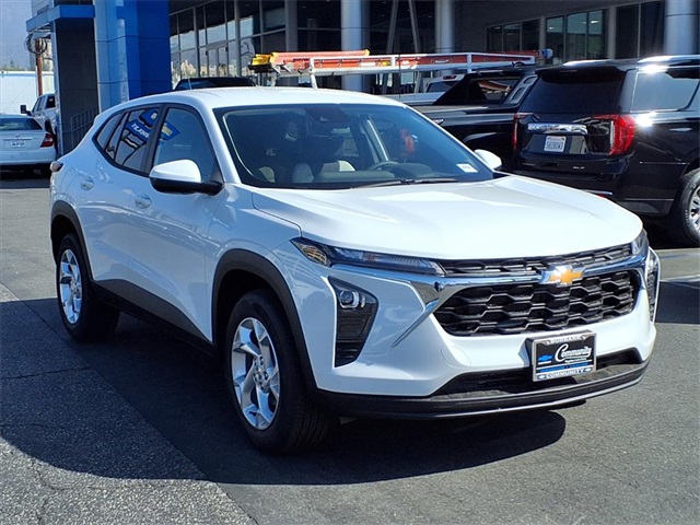 2026 Chevrolet Trax LS Image 3 of 12