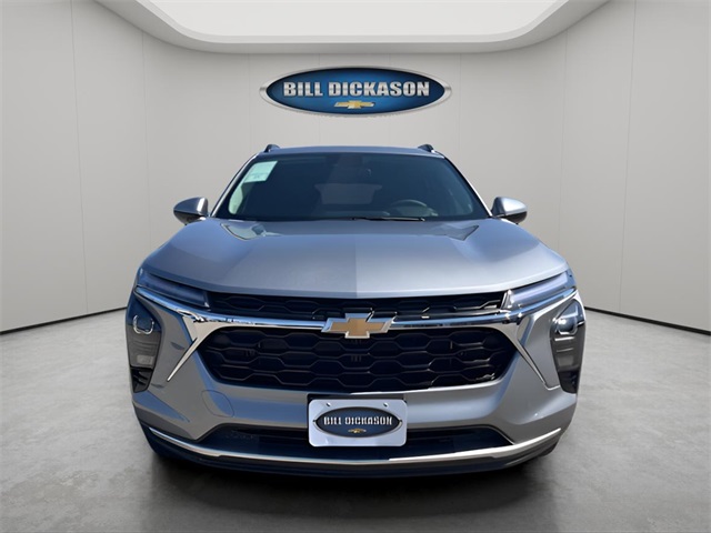 2026 Chevrolet Trax LT Image 2 of 33