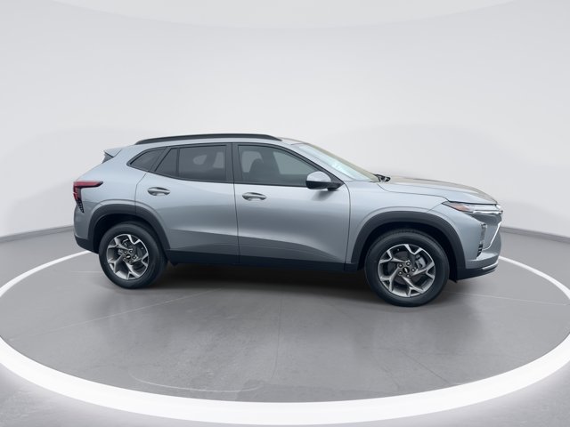 2026 Chevrolet Trax LT Image 5 of 25