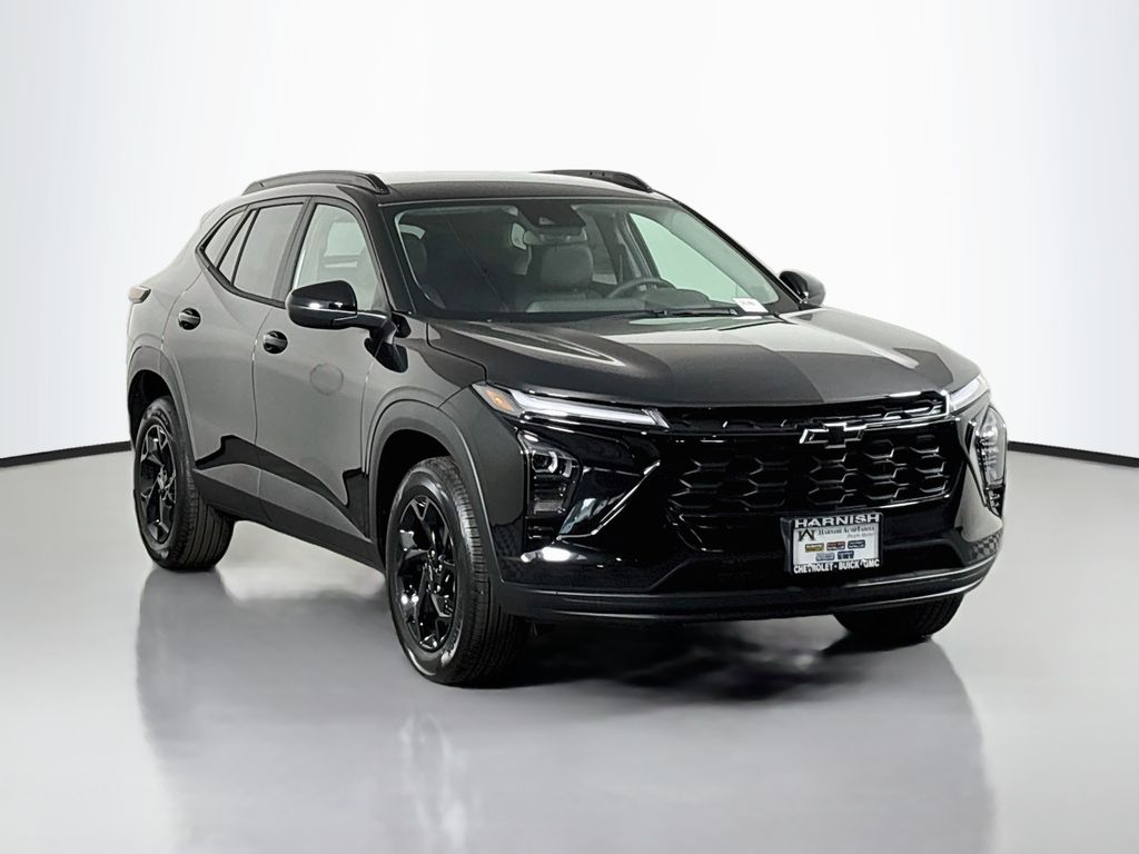 2026 Chevrolet Trax LT Image 3 of 30