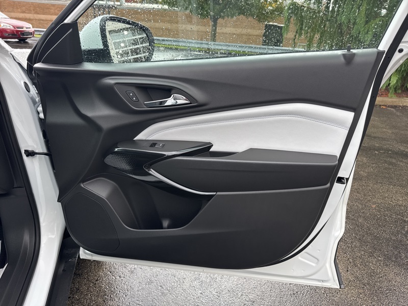 2026 Chevrolet Trax LT Image 27 of 40