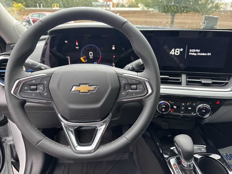 2026 Chevrolet Trax LT Image 17 of 40