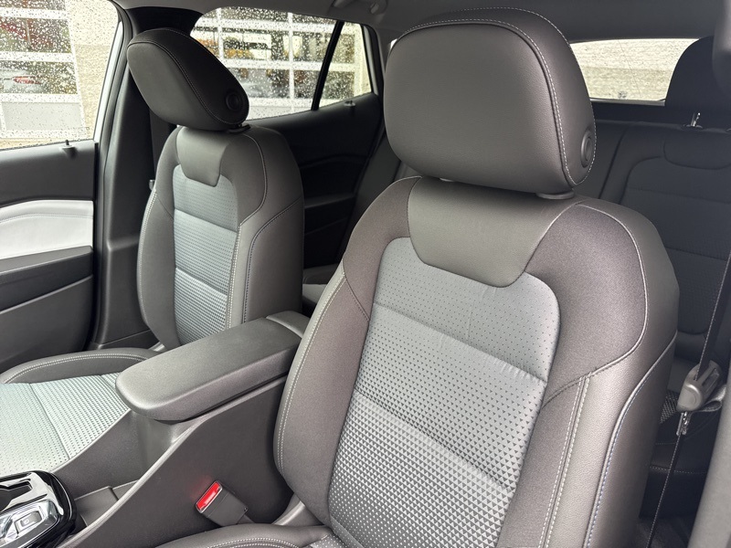 2026 Chevrolet Trax LT Image 9 of 40