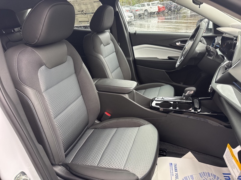 2026 Chevrolet Trax LT Image 11 of 40