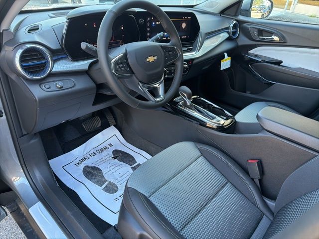 2026 Chevrolet Trax LT Image 14 of 33