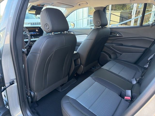 2026 Chevrolet Trax LT Image 11 of 33