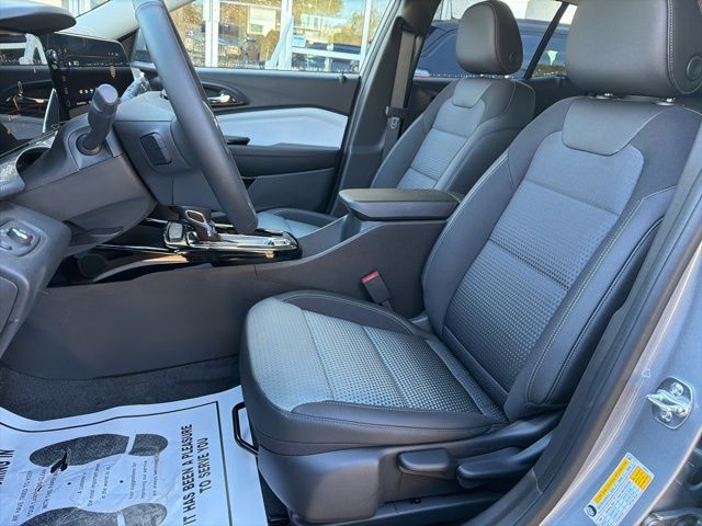 2026 Chevrolet Trax LT Image 12 of 33