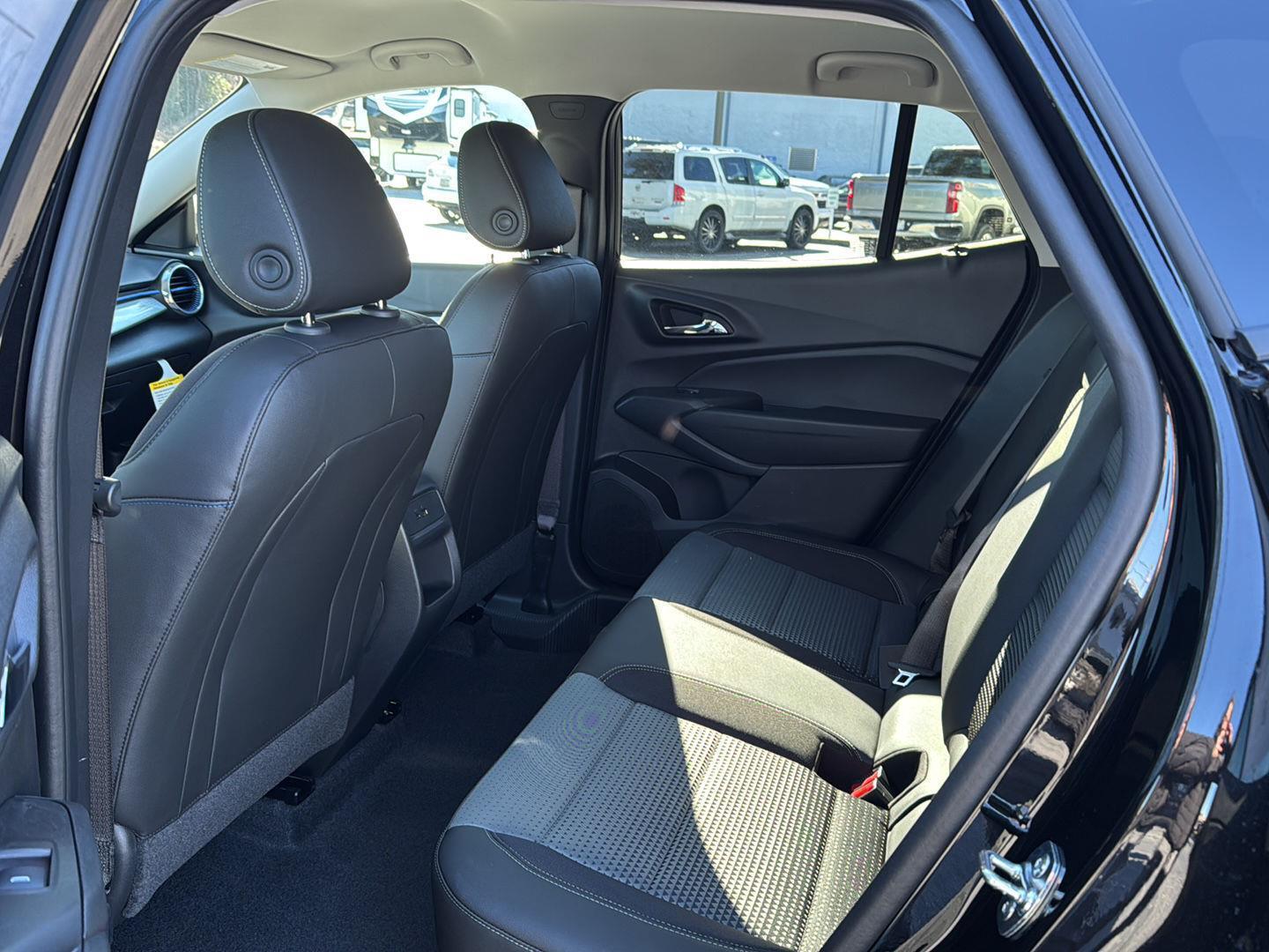 2026 Chevrolet Trax LT Image 12 of 30