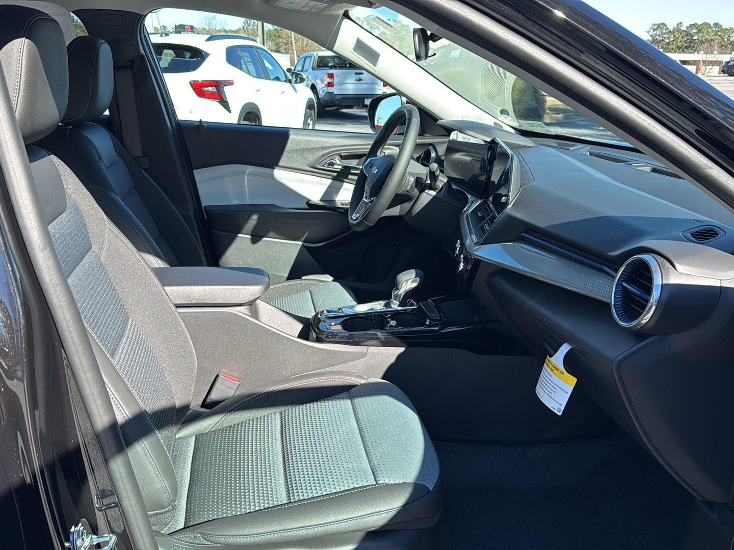 2026 Chevrolet Trax LT Image 15 of 30