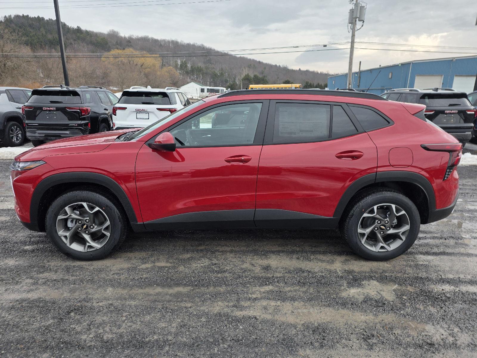 2026 Chevrolet Trax LT Image 6 of 26