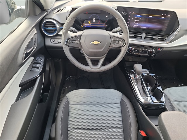 2026 Chevrolet Trax LT Image 17 of 34