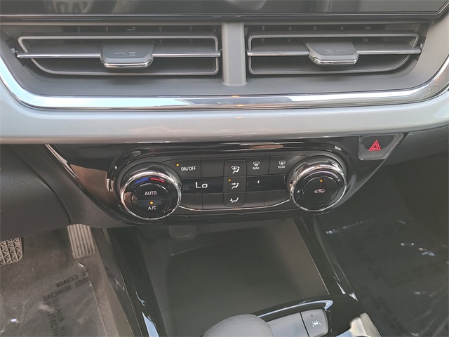 2026 Chevrolet Trax LT Image 28 of 34