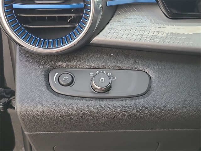 2026 Chevrolet Trax LT Image 31 of 34