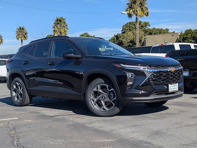 2026 Chevrolet Trax LT Image 3 of 25