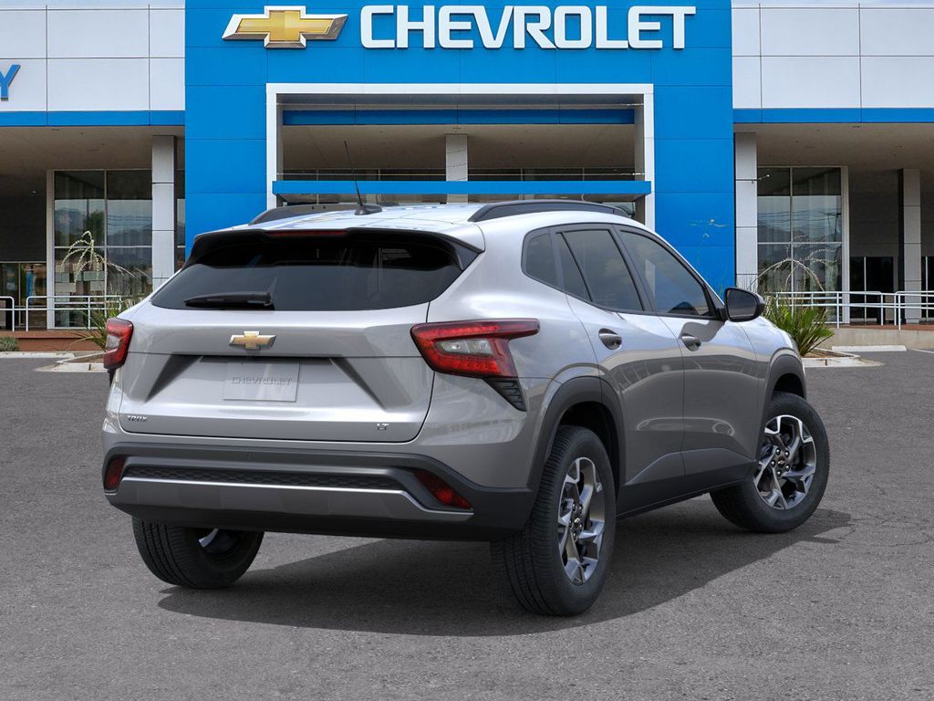 2026 Chevrolet Trax LT Image 7 of 24