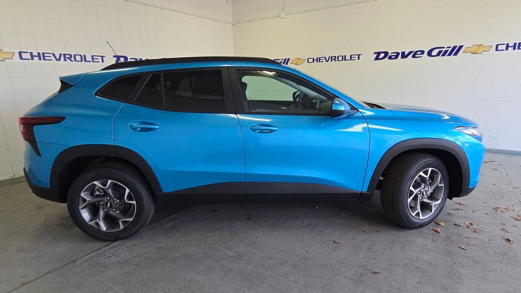 2026 Chevrolet Trax LT Image 3 of 29