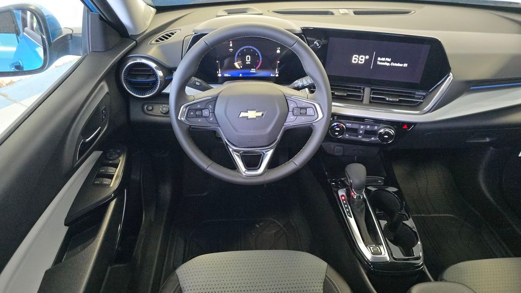 2026 Chevrolet Trax LT Image 14 of 29