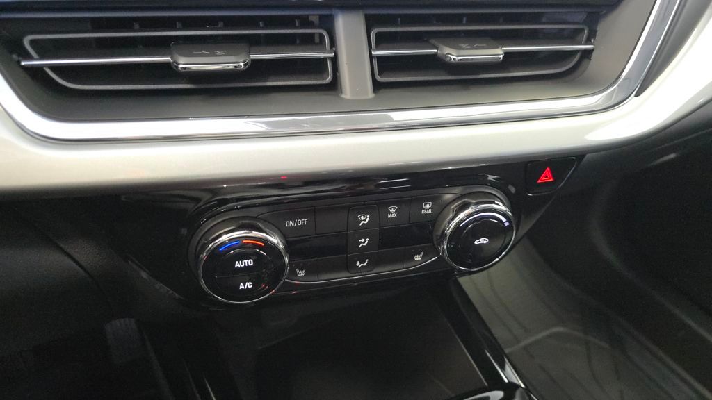 2026 Chevrolet Trax LT Image 27 of 29