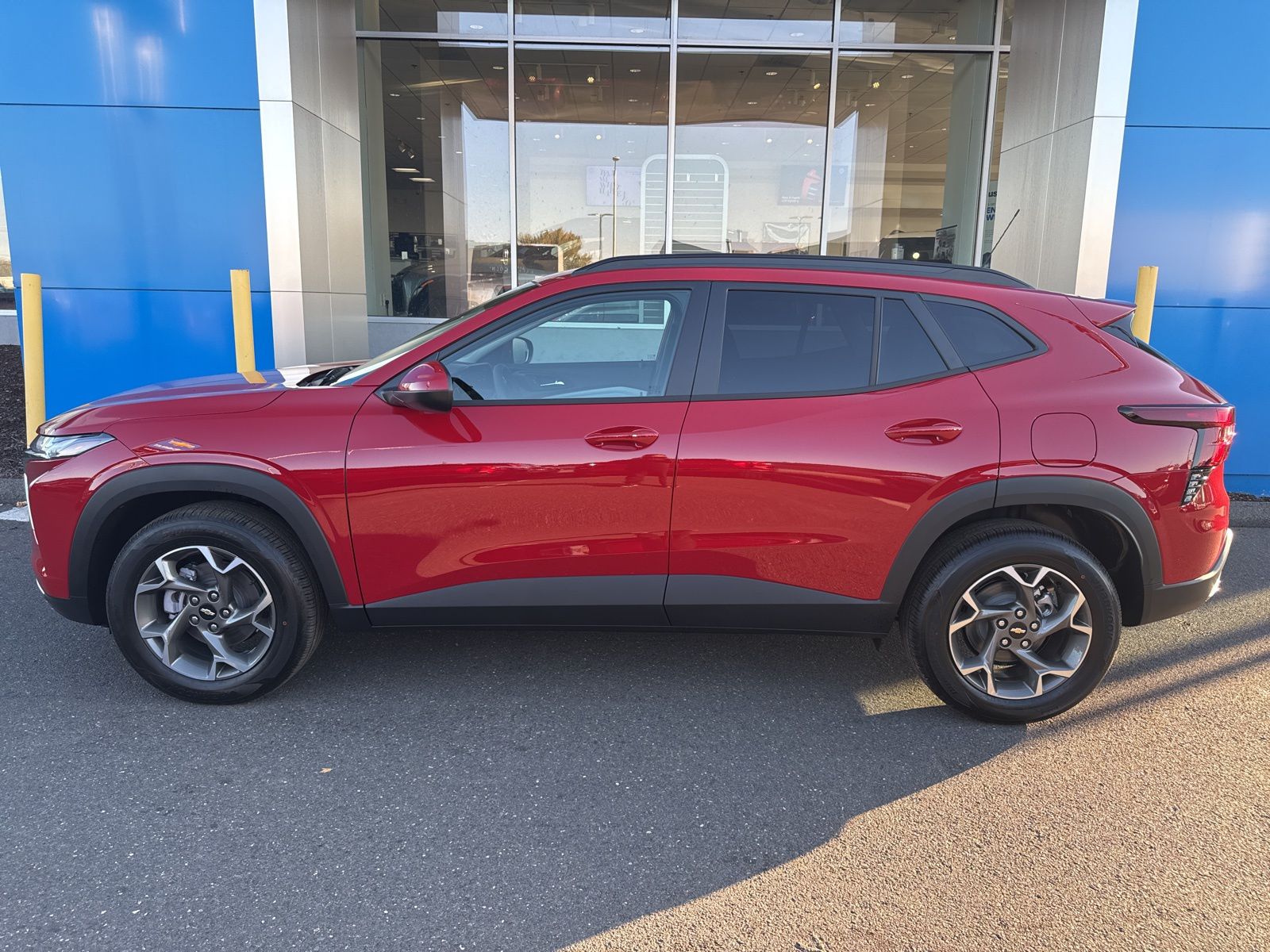 2026 Chevrolet Trax LT Image 7 of 35