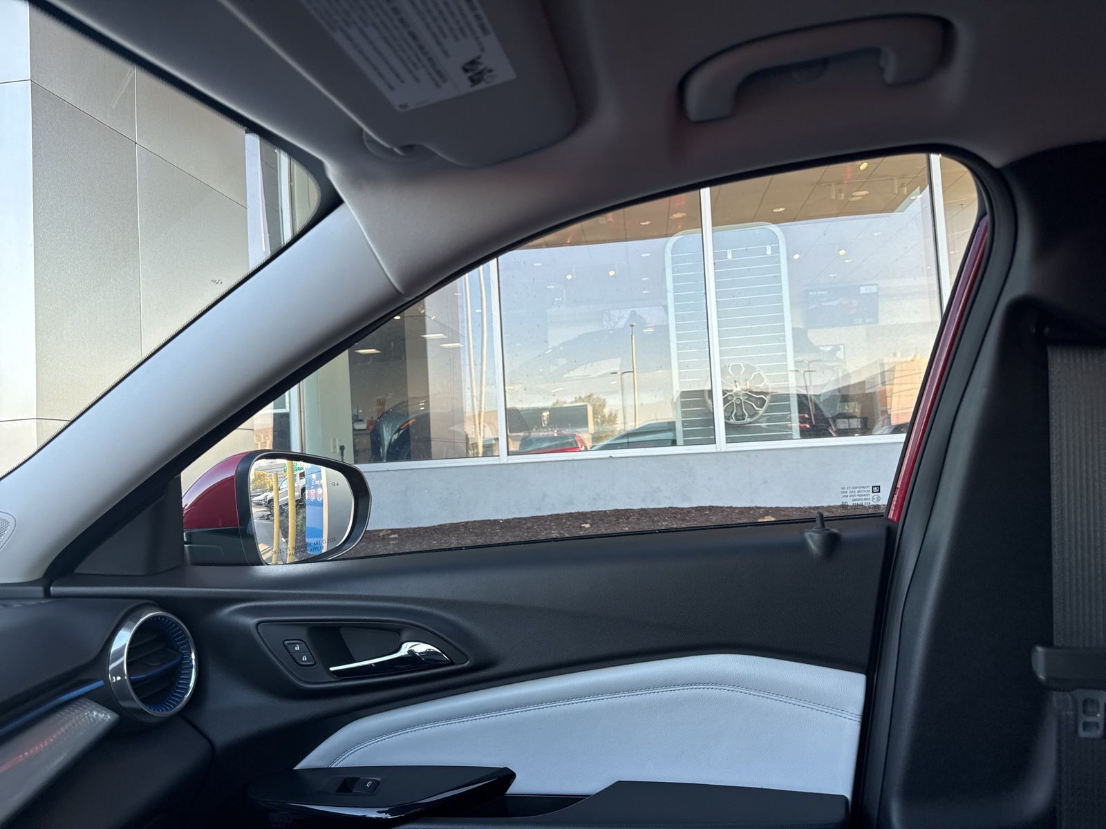 2026 Chevrolet Trax LT Image 15 of 35